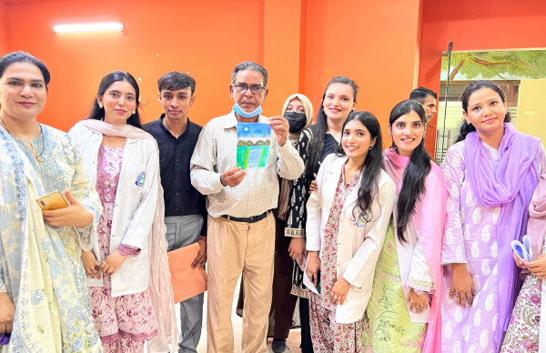 Final-year students of Respiratory Critical Care Technology (RCCT) from Dow Institute of Medical Technology visited Dar-ul-Sakoon (Older Centre) as part of their community service initiative.Facilitated by Ms. Afshan Arzoo and Ms. Hina Rizvi, the visit focused on raising awareness about cardiopulmonary health and its vital connection with nutrition.

Through meaningful interactions and health education, the students contributed to improving the well-being of the elderly and promoting preventive care practices.